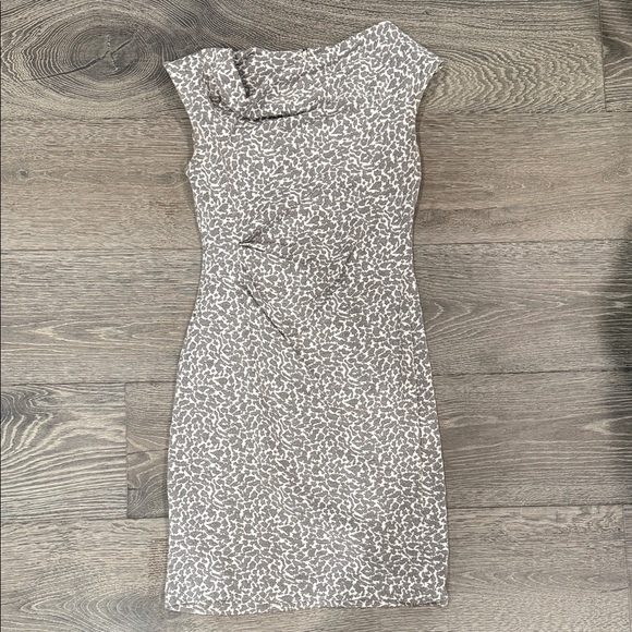 Ann Taylor Dresses & Skirts - Ann Taylor Cream Patterned Mini Dress